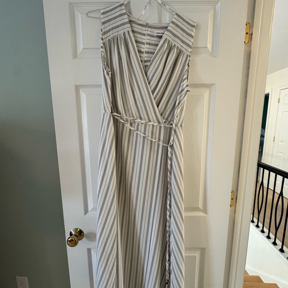 Calvin Klein gray and White Sleeveless Maxi Sundress Faux wrap